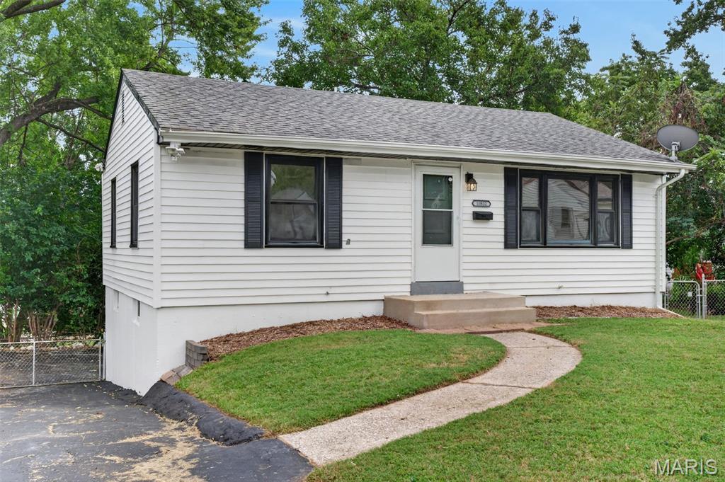 10832 Saint Henry